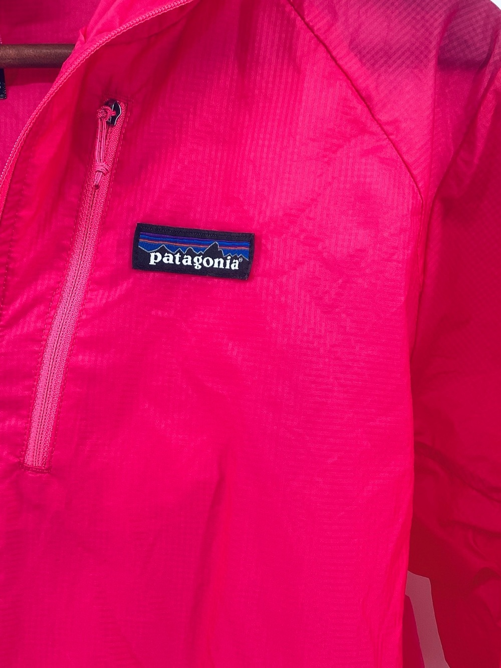 💚 Patagonia Bright Pink Hooded Lightweight Windbreaker, Size XL - Picture 5 of 7